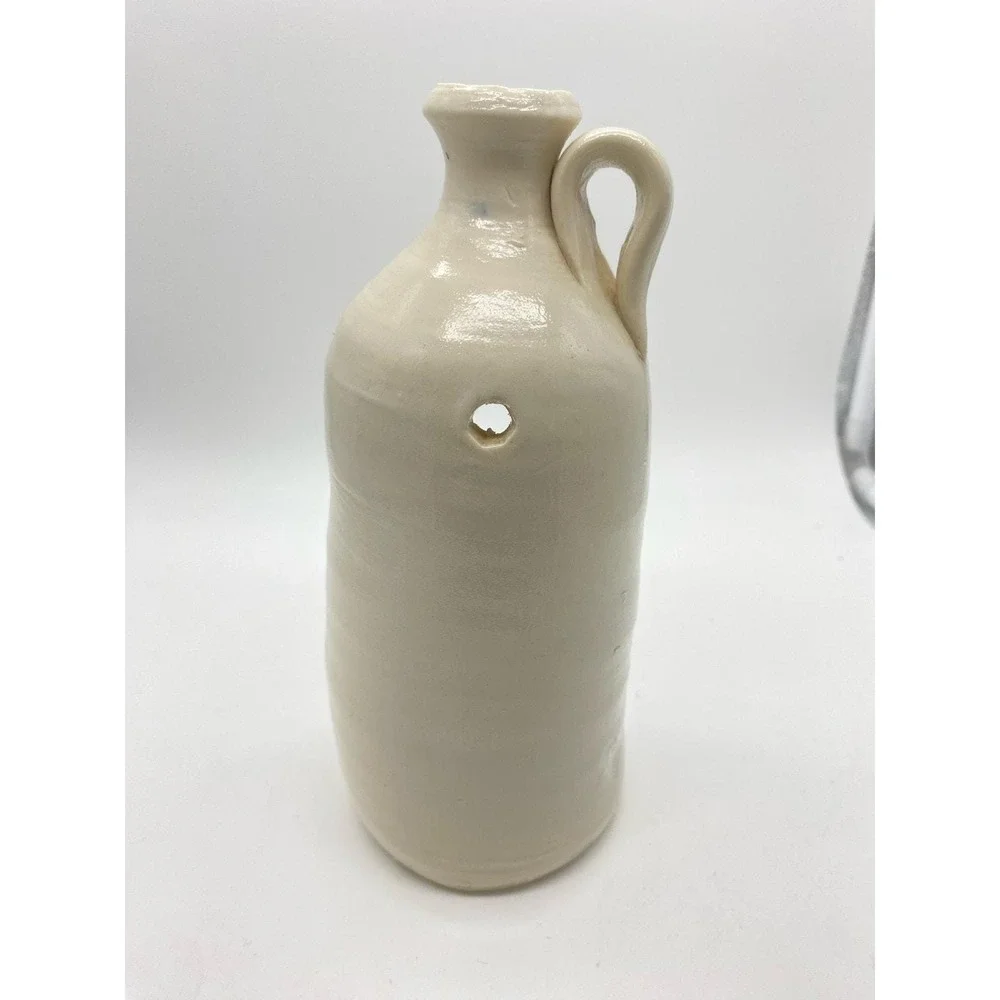 Williamsburg salt pottery